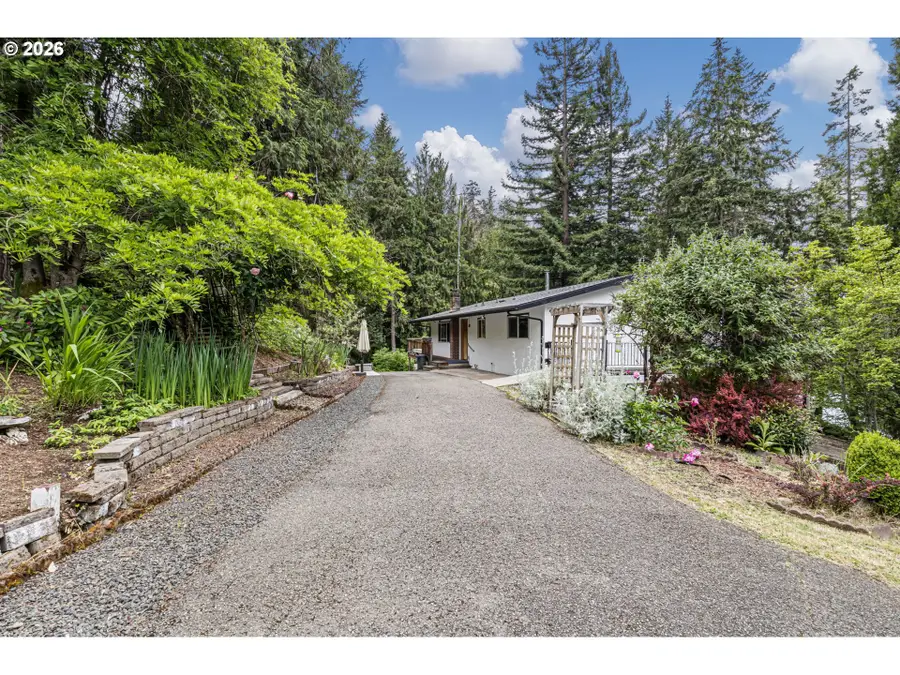 279 Lone Rock Rd, Glide, OR 97443 - #2