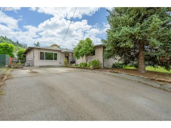 2843 W Sanders Ave, Roseburg, OR 97471