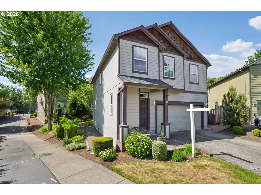 759 SE Camellia Ct, Hillsboro, OR 97123 - #2