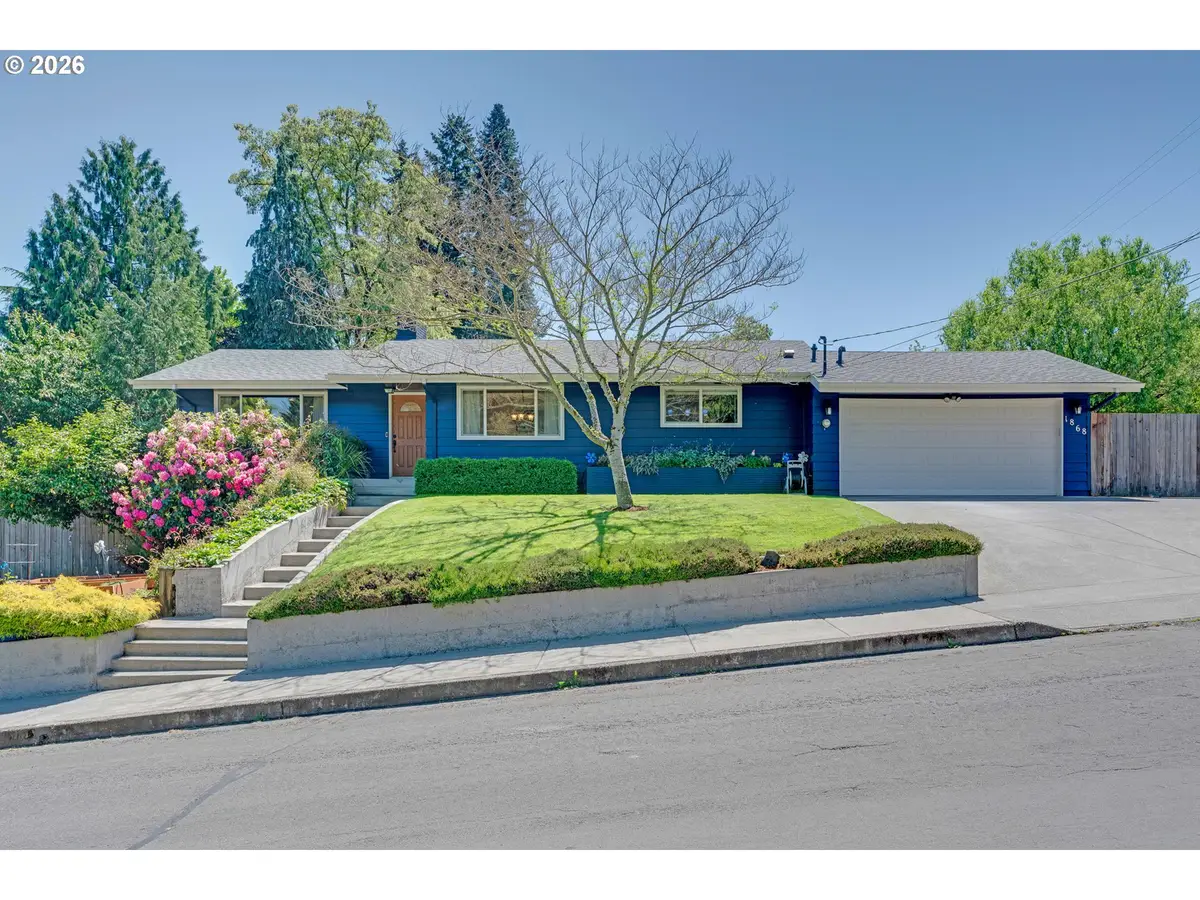 1868 SE Oak St, Hillsboro, OR 97123 - #1