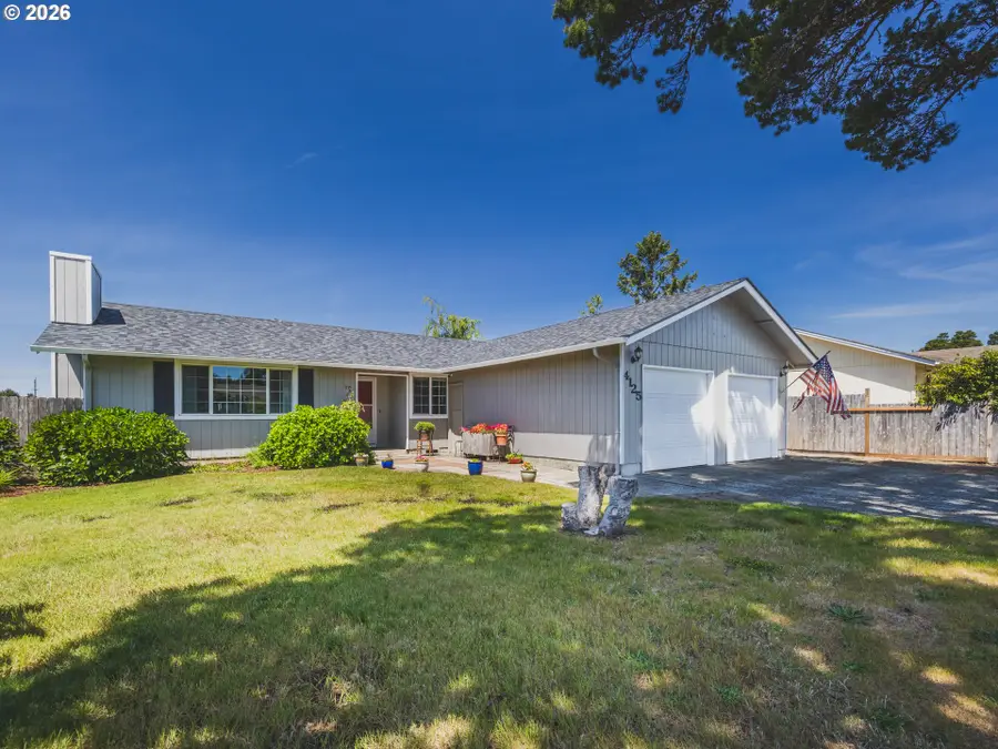 4125 Spruce St, Florence, OR 97439 - #2