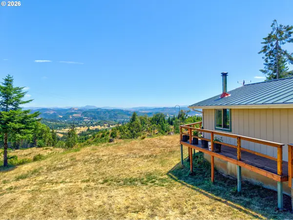 2260 Heydon Rd, Roseburg, OR 97471
