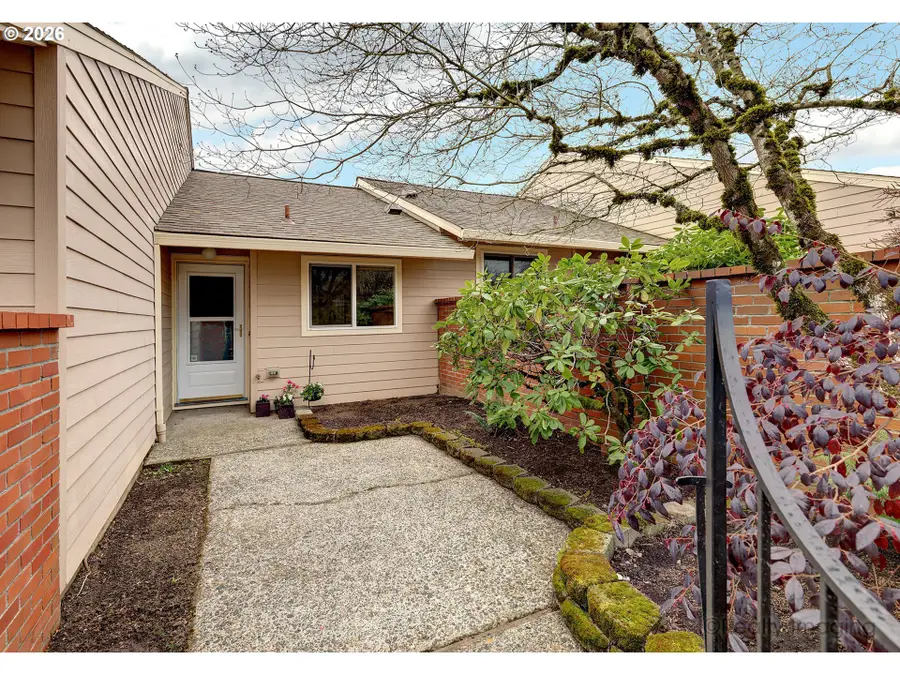 16860 SW Camino Dr, King City, OR 97224 - #3