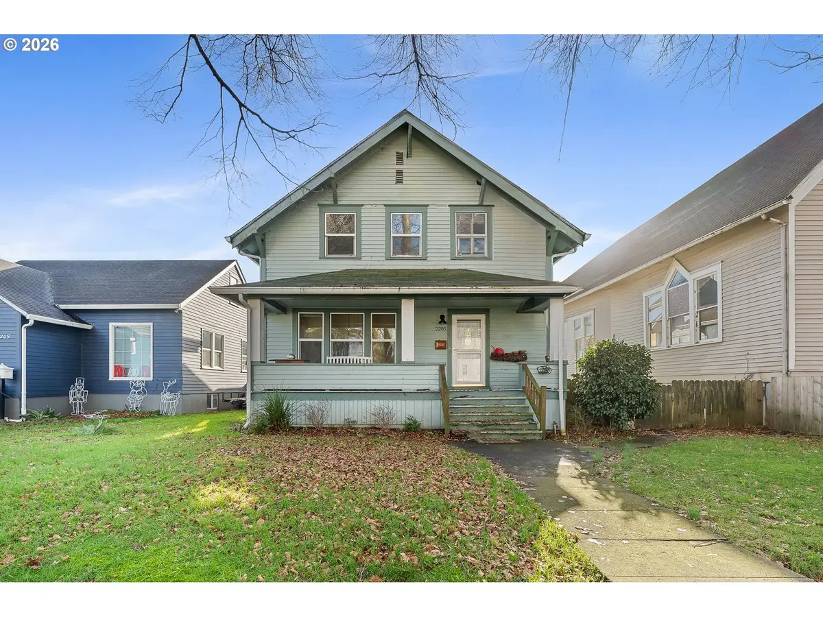 2205 5th St, Tillamook, OR 97141 - Image #1