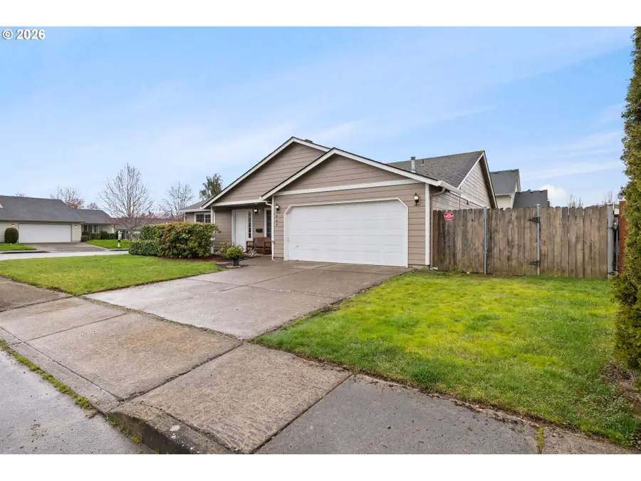 607 SE 5th St, Battle Ground, WA 98604 - #2