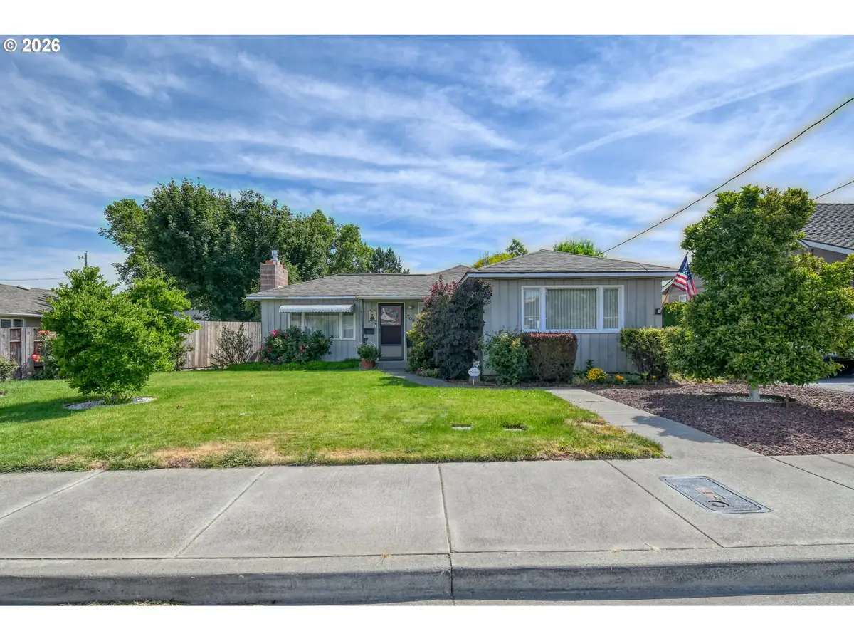 709 S Mill St, Milton Freewater, OR 97862 - #1