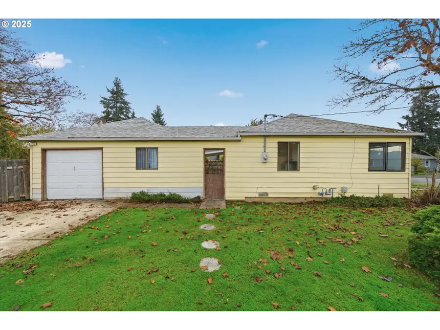 788 SW Cherry St, Dallas, OR 97338 - Image #2