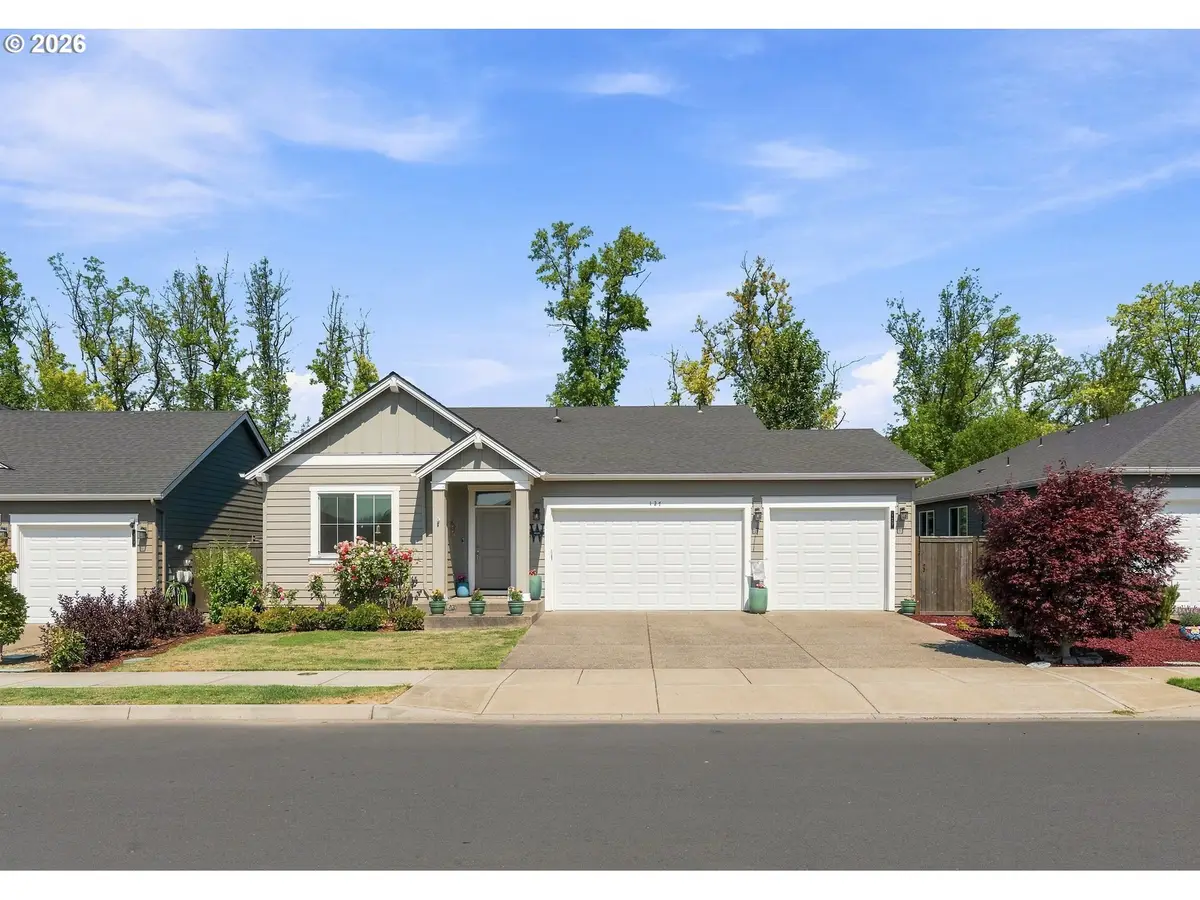 127 NE Hill Way, Estacada, OR 97023 - #1