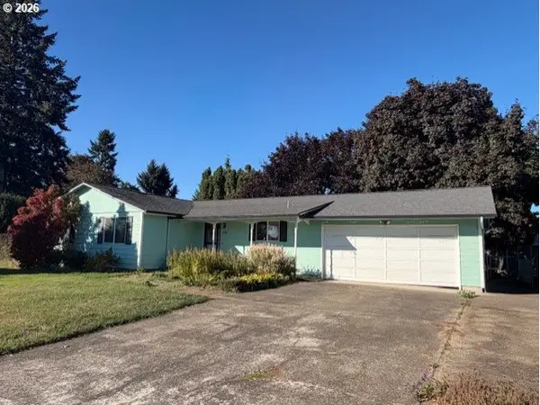 1105 Orchard Ln, Woodburn, OR 97071