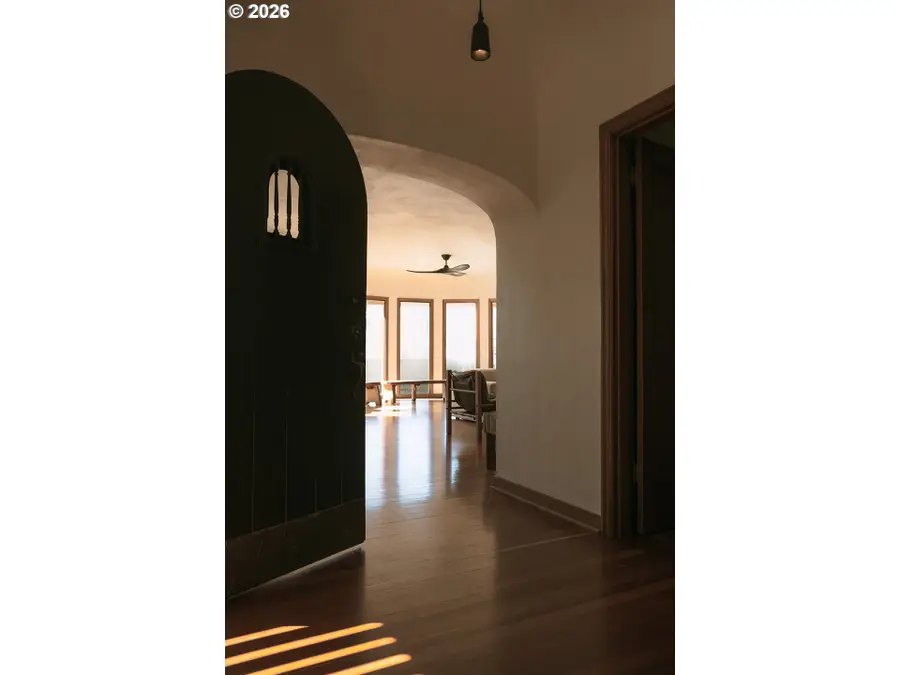 6015 SE Salmon St, Portland, OR 97215 - #2