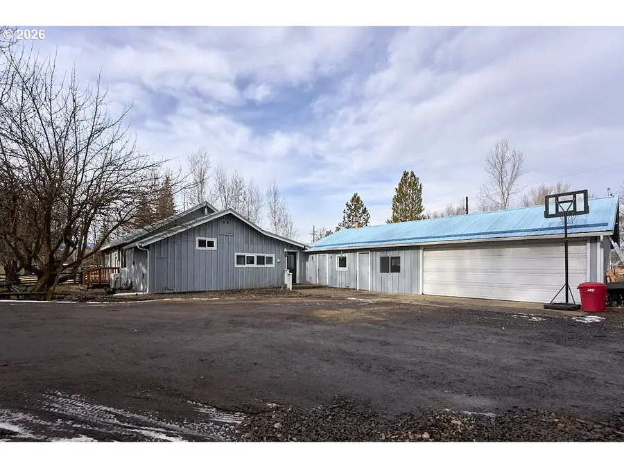 82495 Fish Hatchery Ln, Enterprise, OR 97828 - Image #2