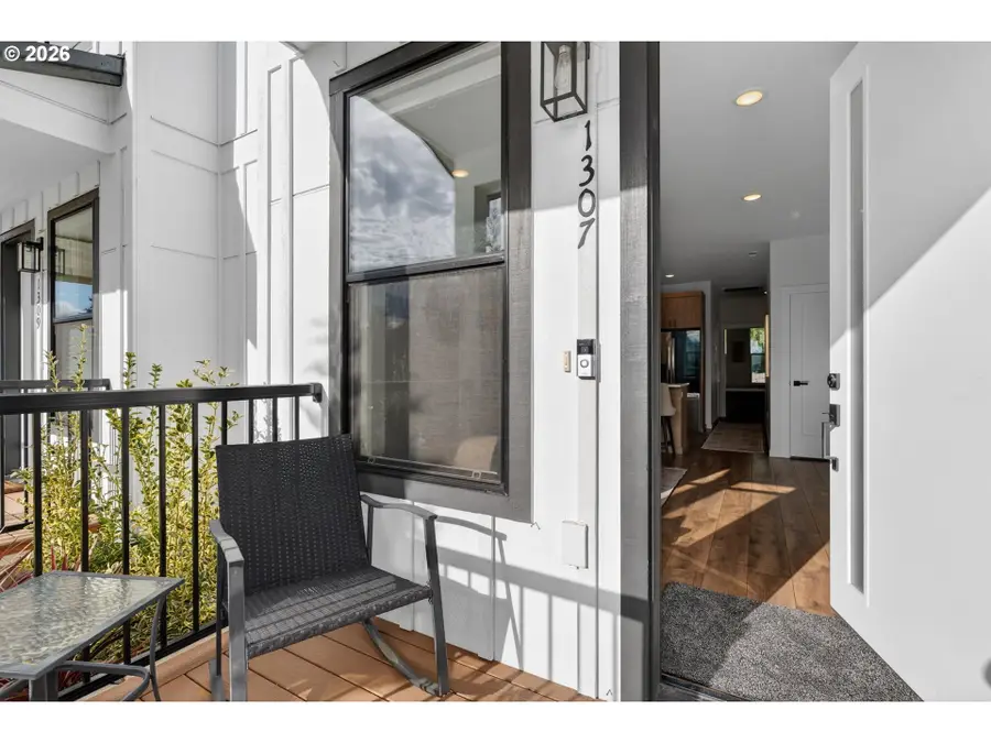 1307 SW Carson St, Portland, OR 97219 - #3