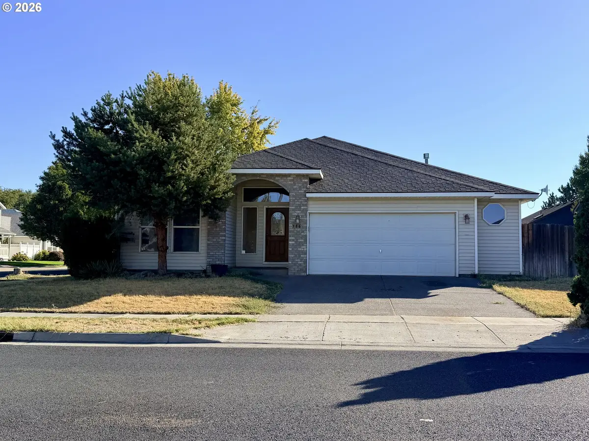 186 NE 11th Pl, Hermiston, OR 97838 - #1