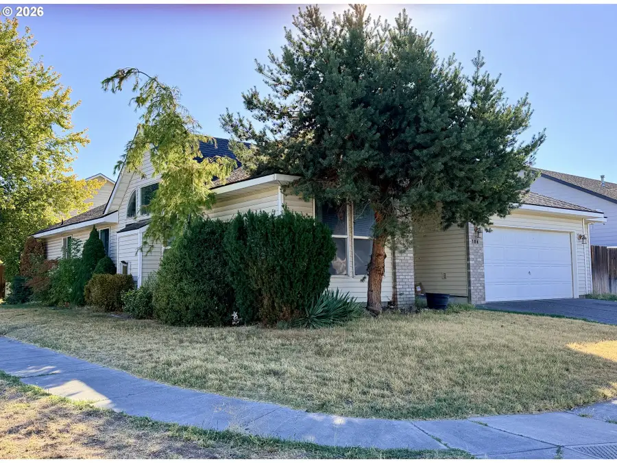 186 NE 11th Pl, Hermiston, OR 97838 - #2
