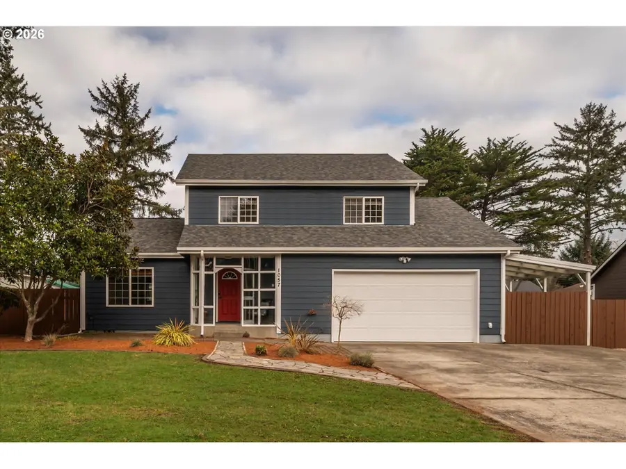 1057 4th St Se, Bandon, OR 97411 - #2