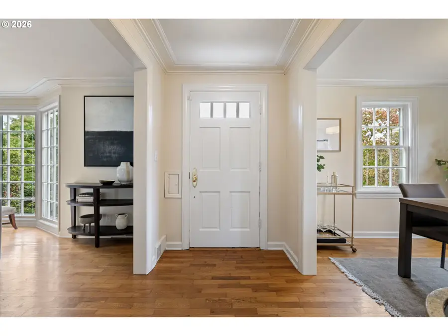 158 W 21st Ave, Eugene, OR 97405 - #2