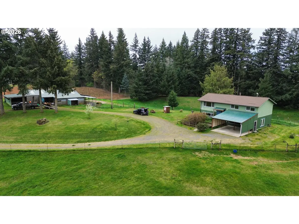 32901 SE Divers Rd, Estacada, OR 97023 - #1