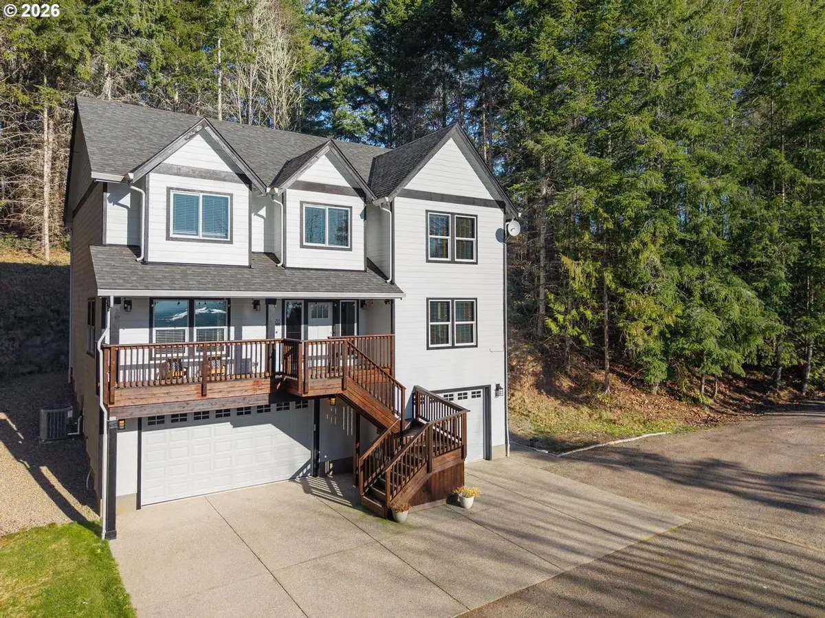 335 Hillsdale Dr, Woodland, WA 98674 - #1