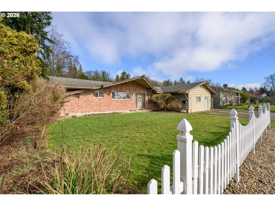 1749 NE Orchard Ave, McMinnville, OR 97128 - #3