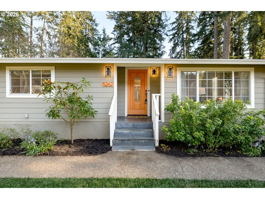 5262 Rosewood St, Lake Oswego, OR 97035 - #3