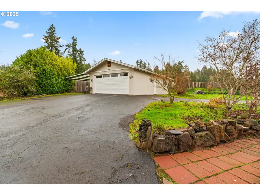 31725 Lynx Hollow Rd, Creswell, OR 97426 - Image #2