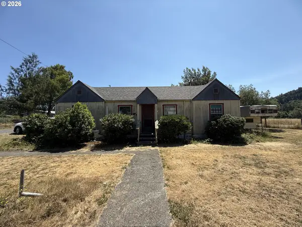 140 Poplar St, Powers, OR 97466