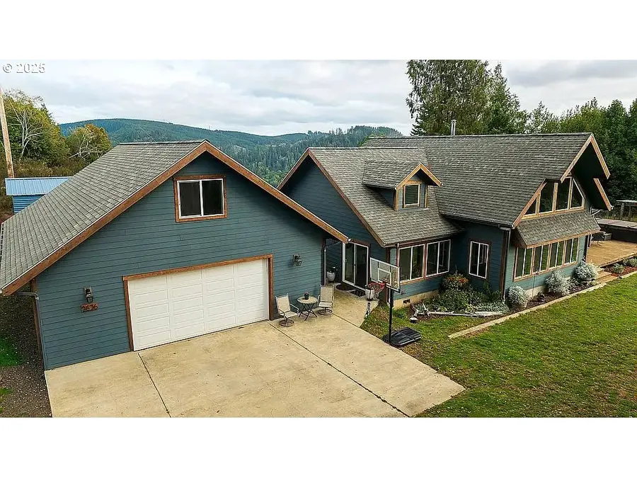 2636 Western Dr, Coquille, OR 97423 - Image #2