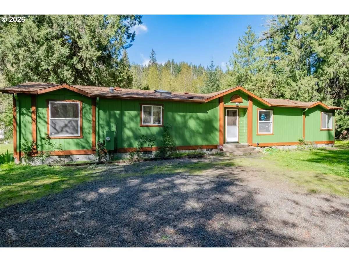 42927 Island Inn Dr, Lebanon, OR 97355 - #1