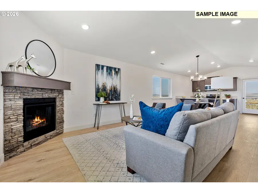 847 NE Laurel Springs Dr, Hermiston, OR 97838 - Image #3