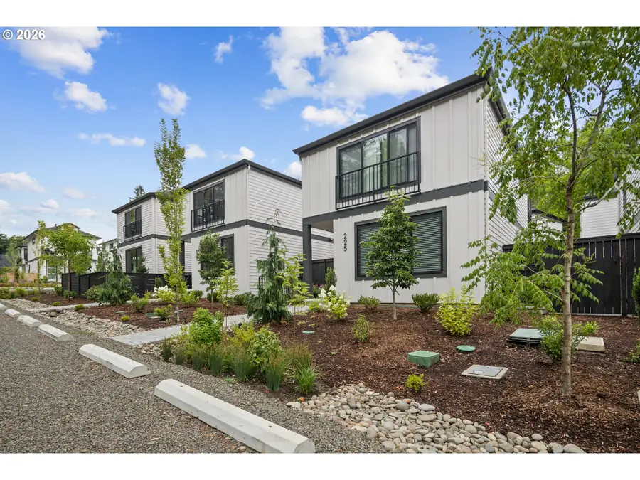 247 E Ave, Lake Oswego, OR 97034 - #2