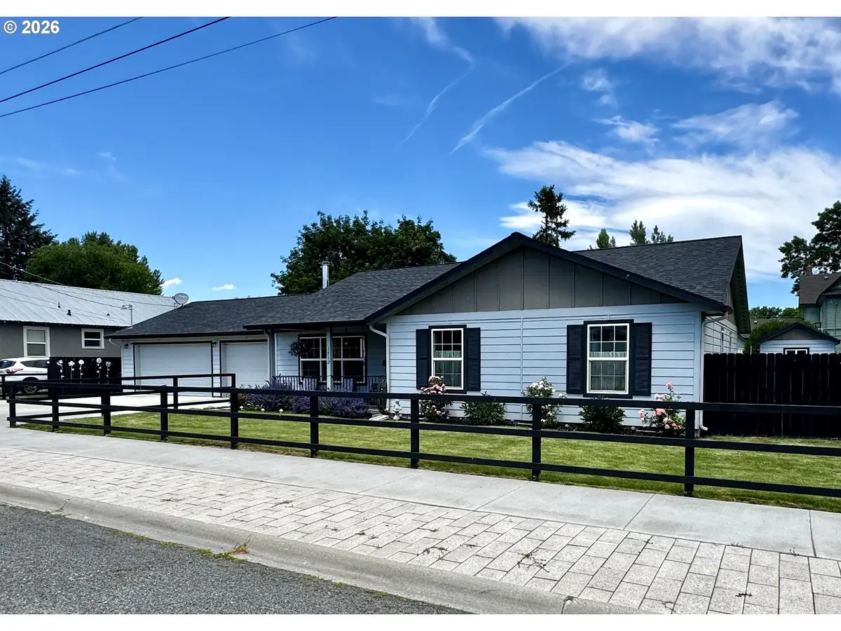 1712 Broadway St, Baker City, OR 97814 - #1