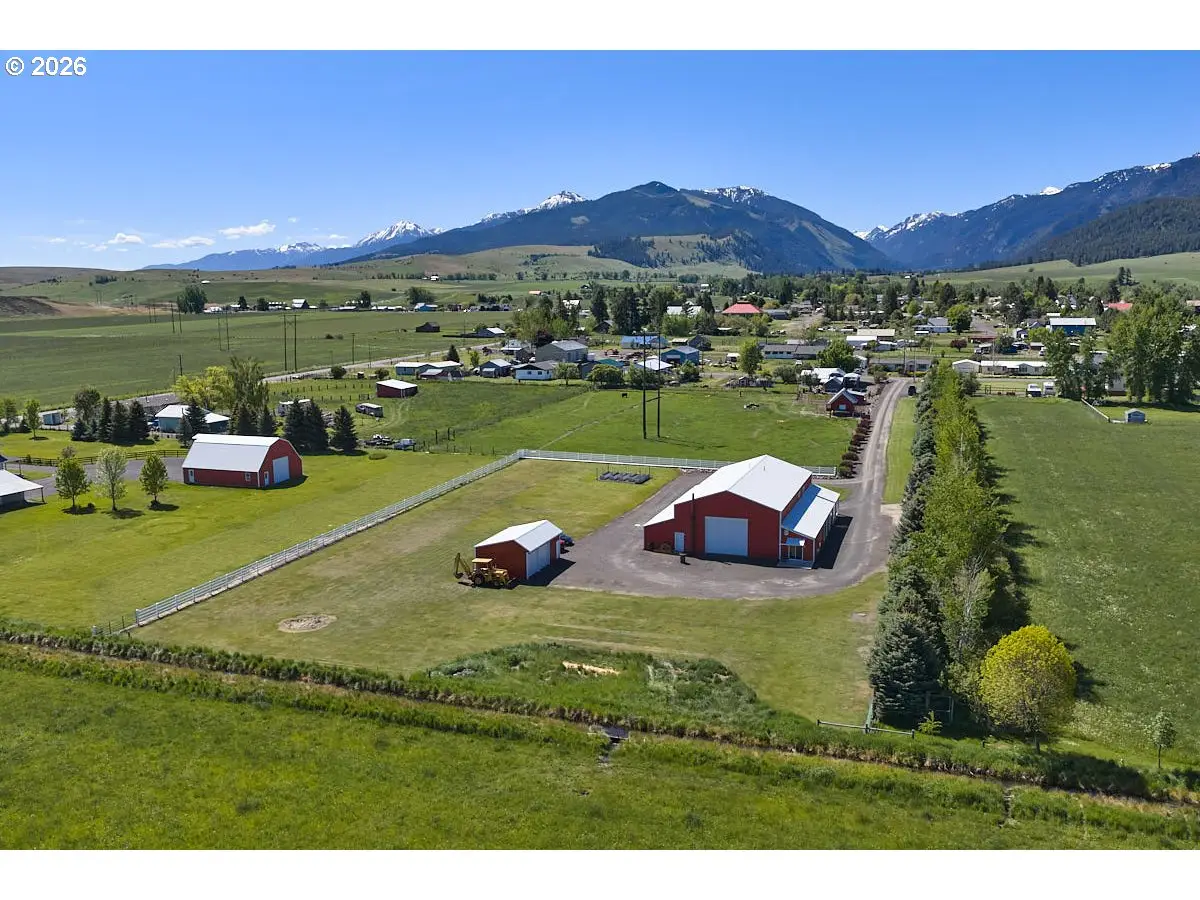 214 Cole St #1/2, Lostine, OR 97857 - #1