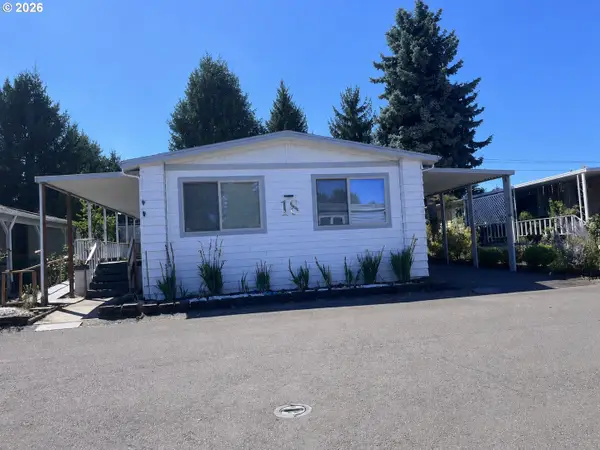 13640 SE Highway 212 #18, Clackamas, OR 97015