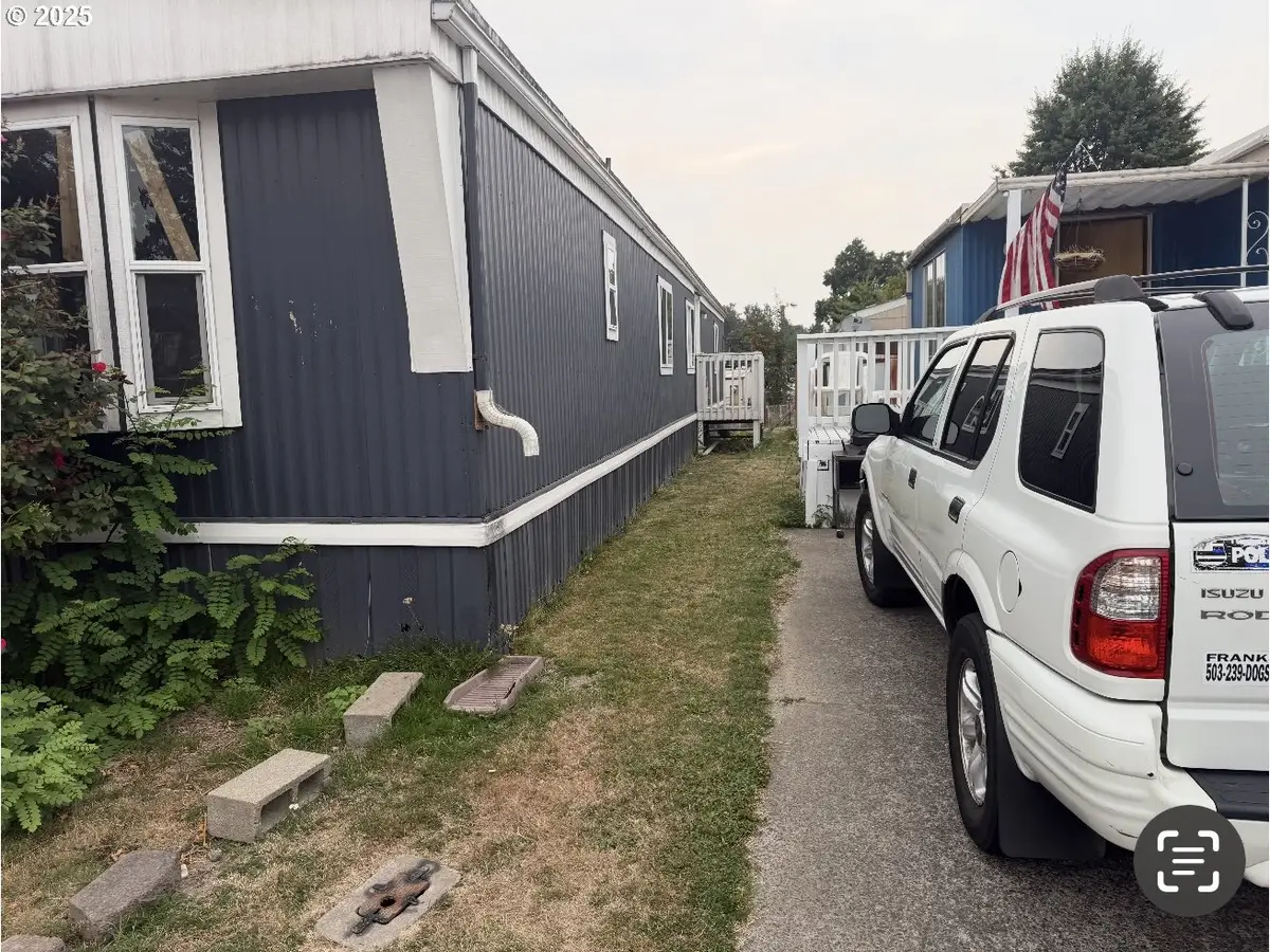 9000 NE M L King Blvd #88, Portland, OR 97211 - Image #1