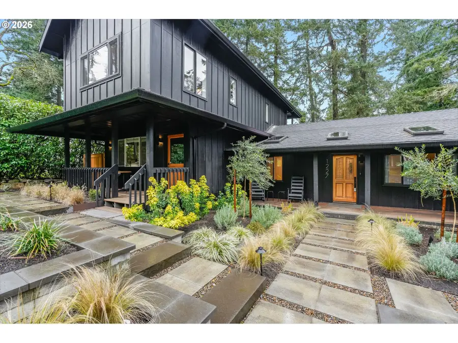 1227 Ash St, Lake Oswego, OR 97034 - #3