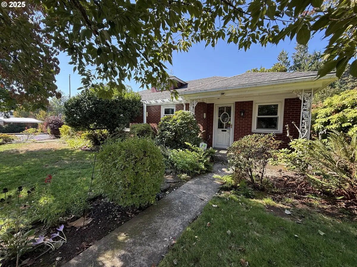 1014 NW 45th St, Vancouver, WA 98660 - Image #1