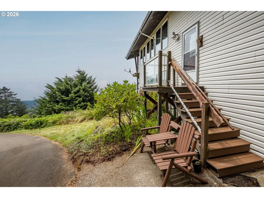 340 NE Vista Terrace Ave, Depoe Bay, OR 97341 - #3