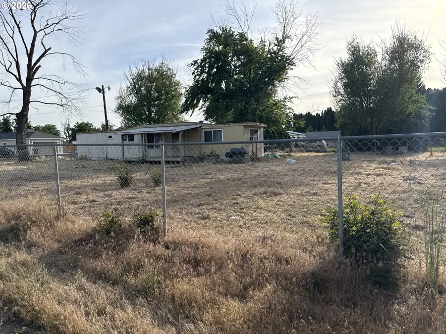 200 NW Oregon Ave, Irrigon, OR 97844 - #3