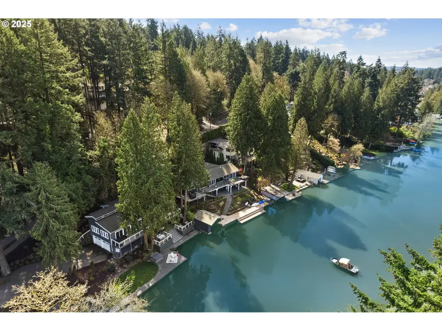 3220 Southshore Blvd, Lake Oswego, OR 97034 - #3