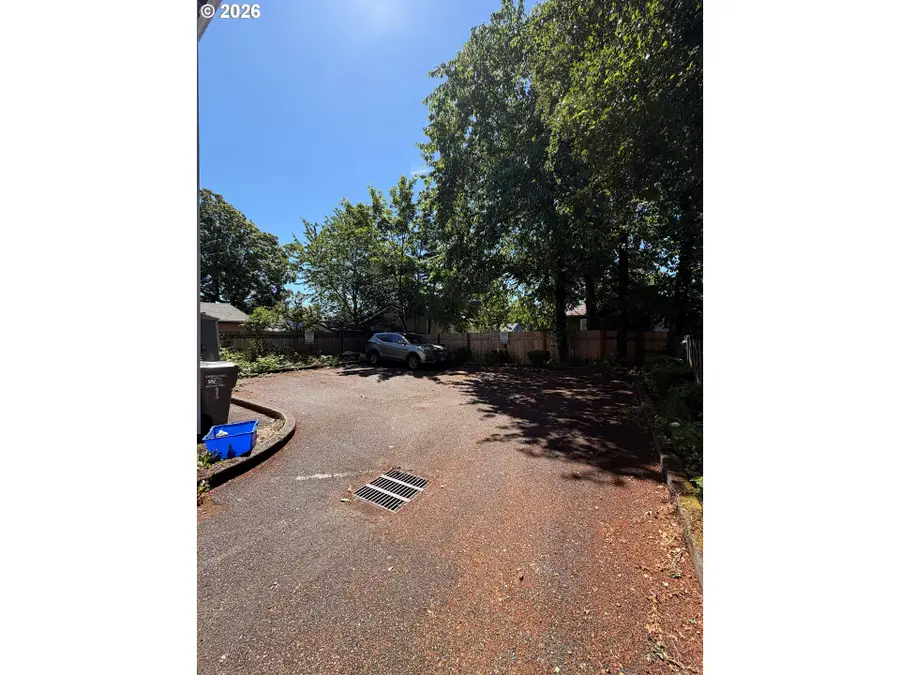 11722 SE Ankeny St, Portland, OR 97216 - #3