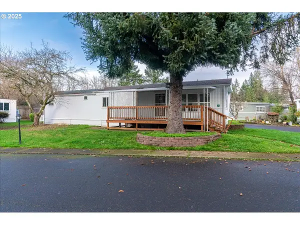 570 N 10th Ave #75, Cornelius, OR 97113