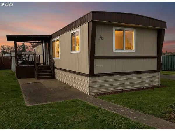 2400 SE Stratus Ave #36, McMinnville, OR 97128