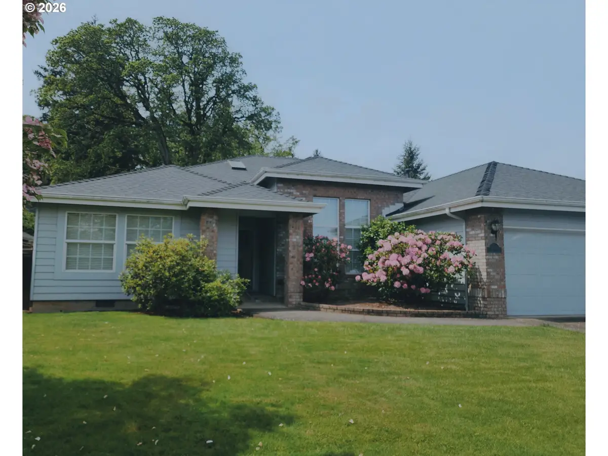 2992 Metolius Dr, Eugene, OR 97408 - #1