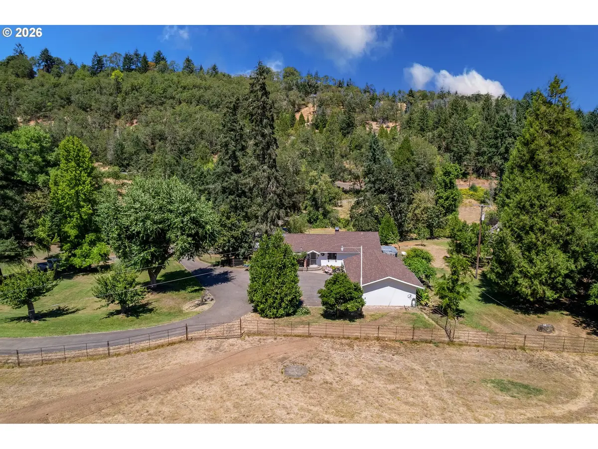 604 Woodruff Rd, Roseburg, OR 97471 - #1