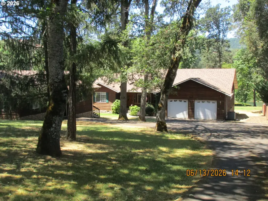 2635 Whistlers Park Rd, Roseburg, OR 97470 - #2