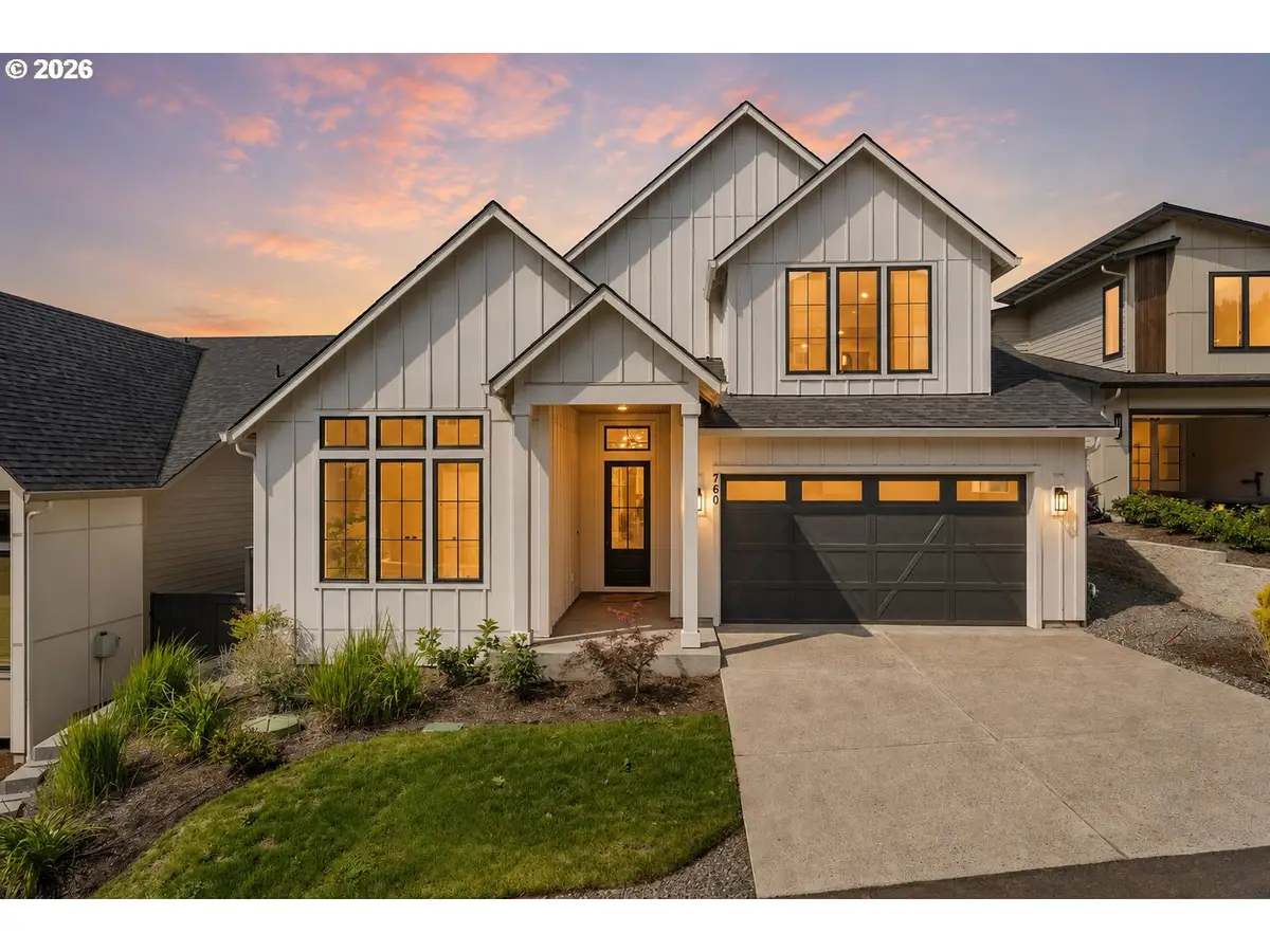 760 N V St, Washougal, WA 98671 - #1