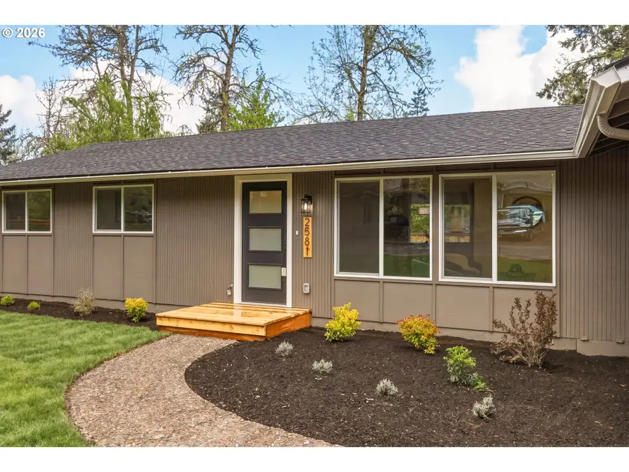 2581 W Windsor Cir, Eugene, OR 97405 - #3