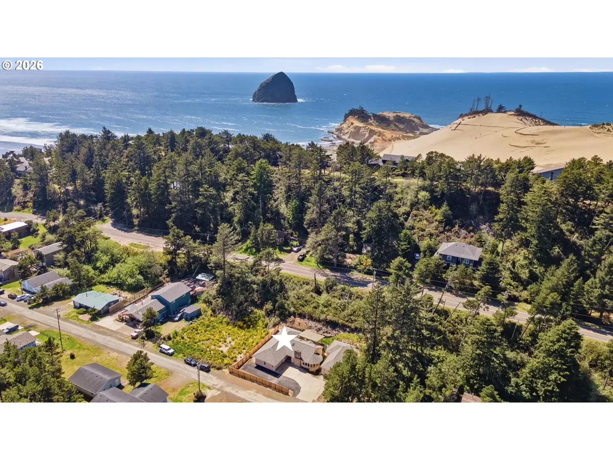 32650 Circle Dr, Pacific City, OR 97135 - #1