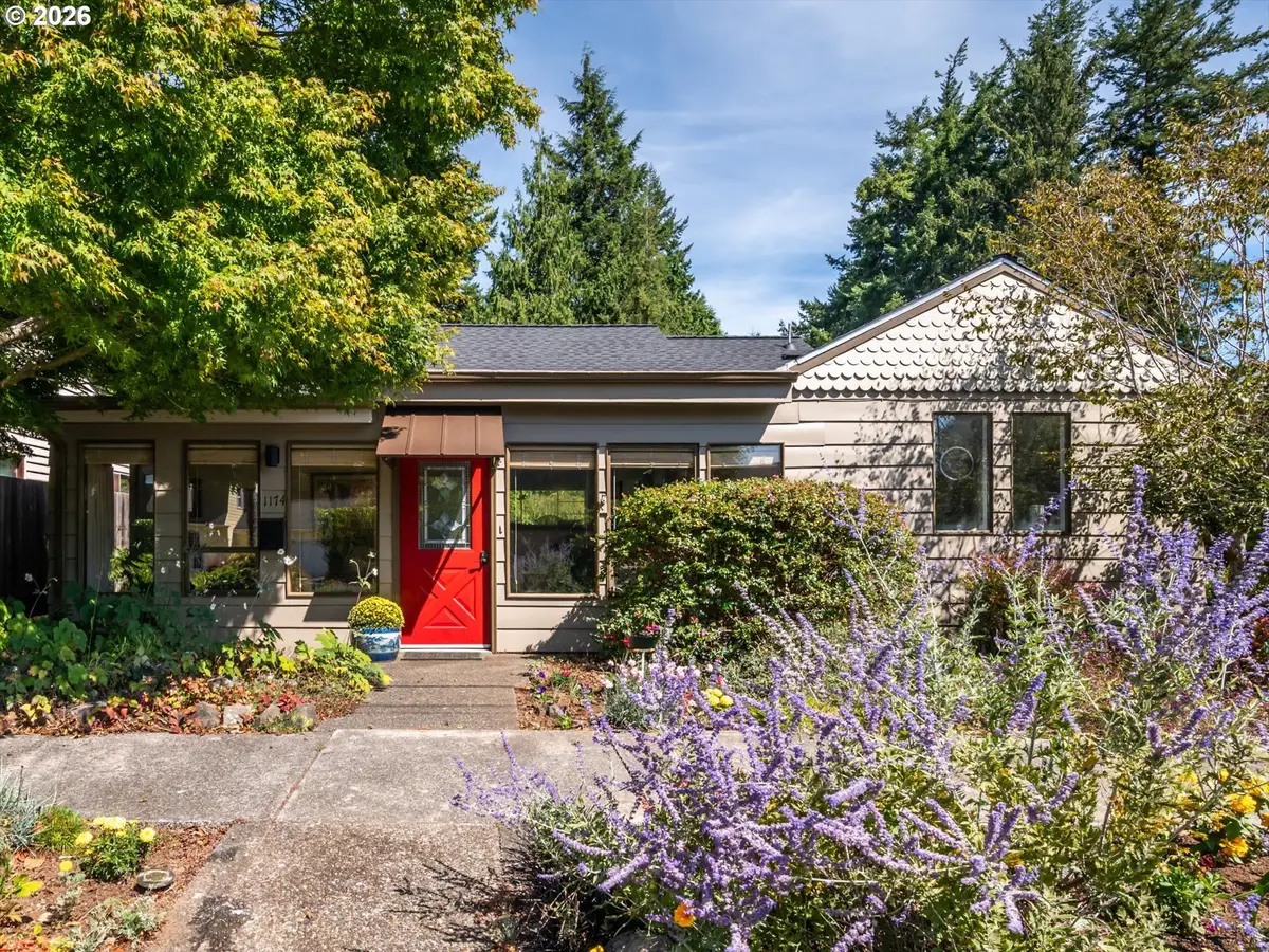 1174 Juniper Ave, Coos Bay, OR 97420 - #1