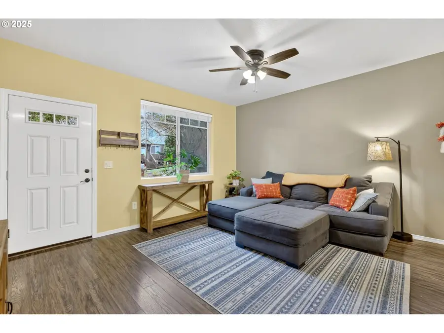 38557 Cascadia Village Dr, Sandy, OR 97055 - Image #3